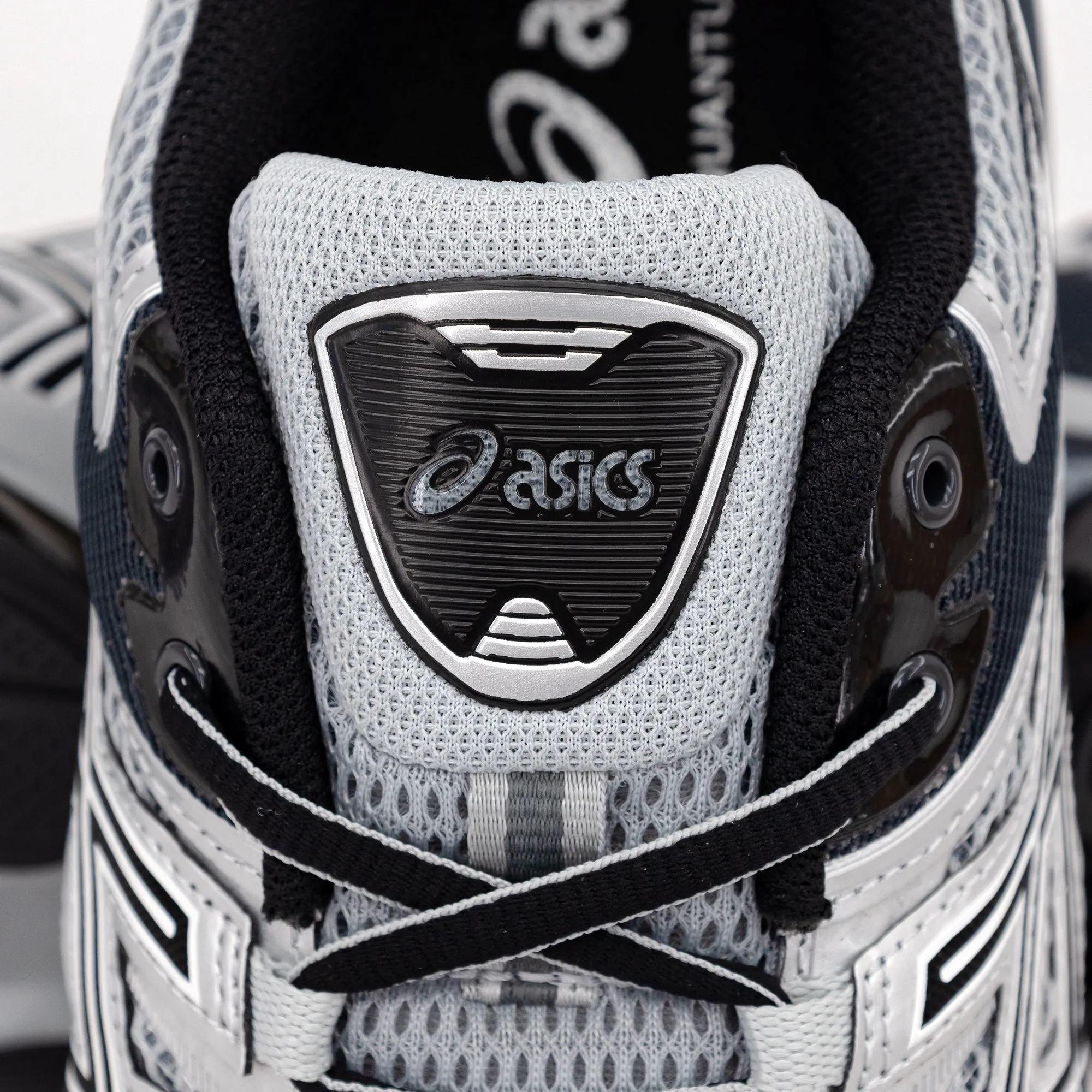 Asic Gel-Quantum Kinetic Mid Grey/Pure Silver 1203A270-022