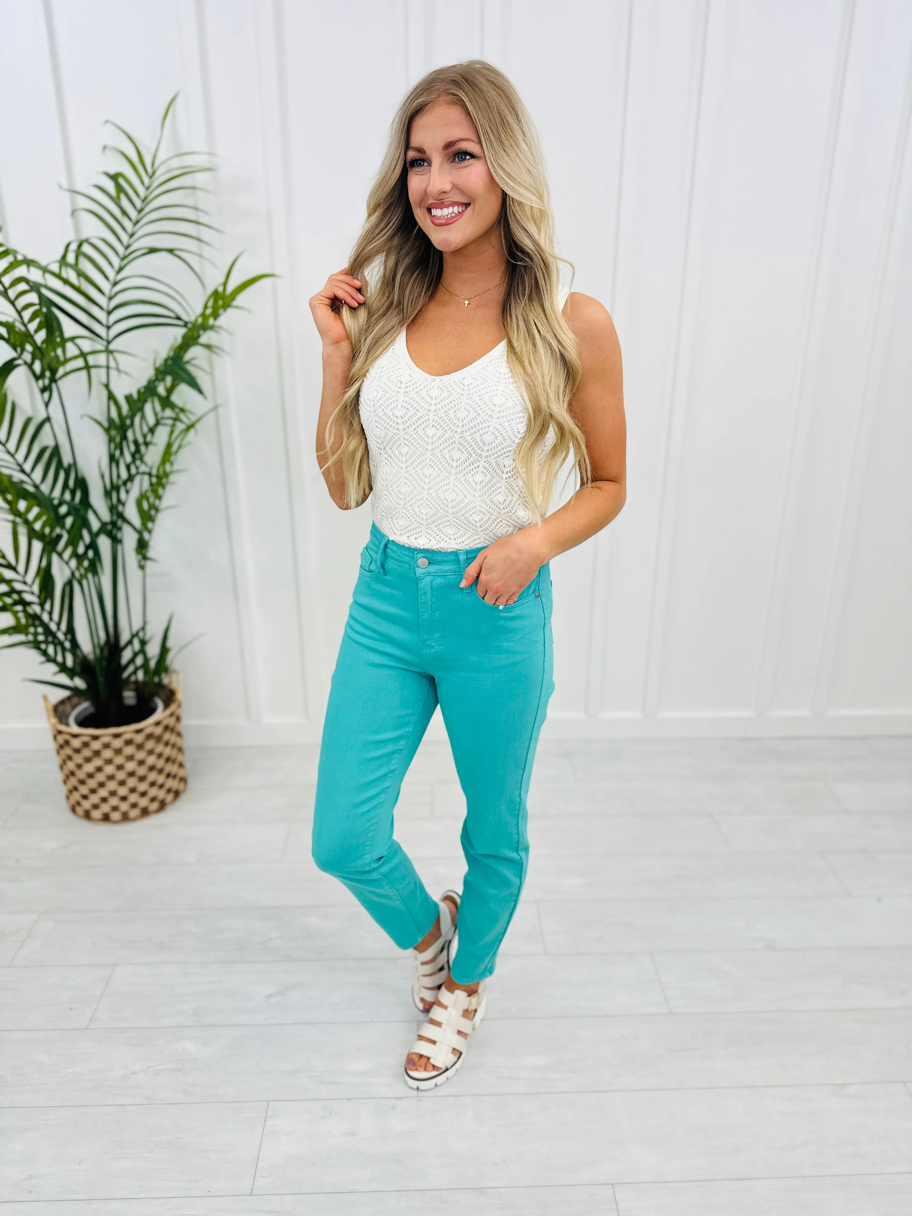 Judy Blue Seas The Day Aquamarine Slim Fit Jeans in Reg/Curvy